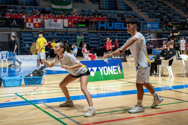 El Auria Bádminton inicia la temporada con cuatro medallas en Las Playitas