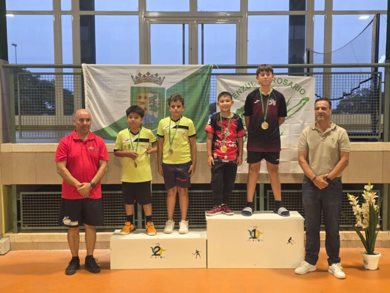 El Auria Bádminton Club conquista cinco medallas en el TOP TTR El Rosario