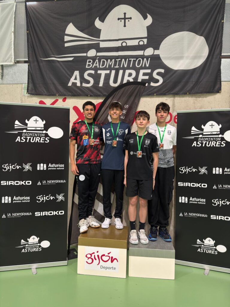 Adrián Carabali se trae la medalla de oro en dobles del TOP TTR Gijón