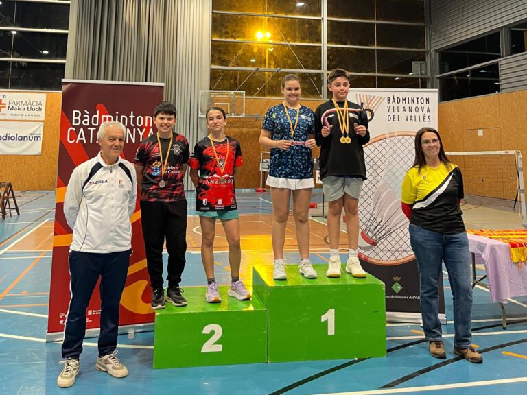 Brillante actuación del Auria Bádminton Club en el Máster Vilanova del Vallés