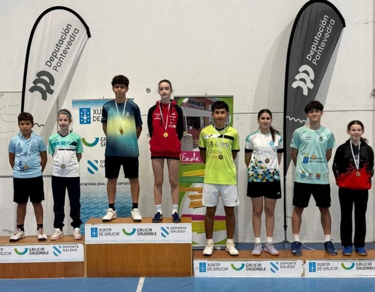 Tres medallas de bronce para el Auria Bádminton Club en el Galicia Máster Territorial N6